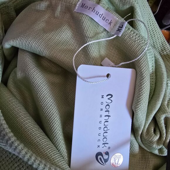 NWT MORHUDUCK ( XL ) Light Green Hooded Sweatshirt V Neck Breast Pocket - Picture 7 of 8